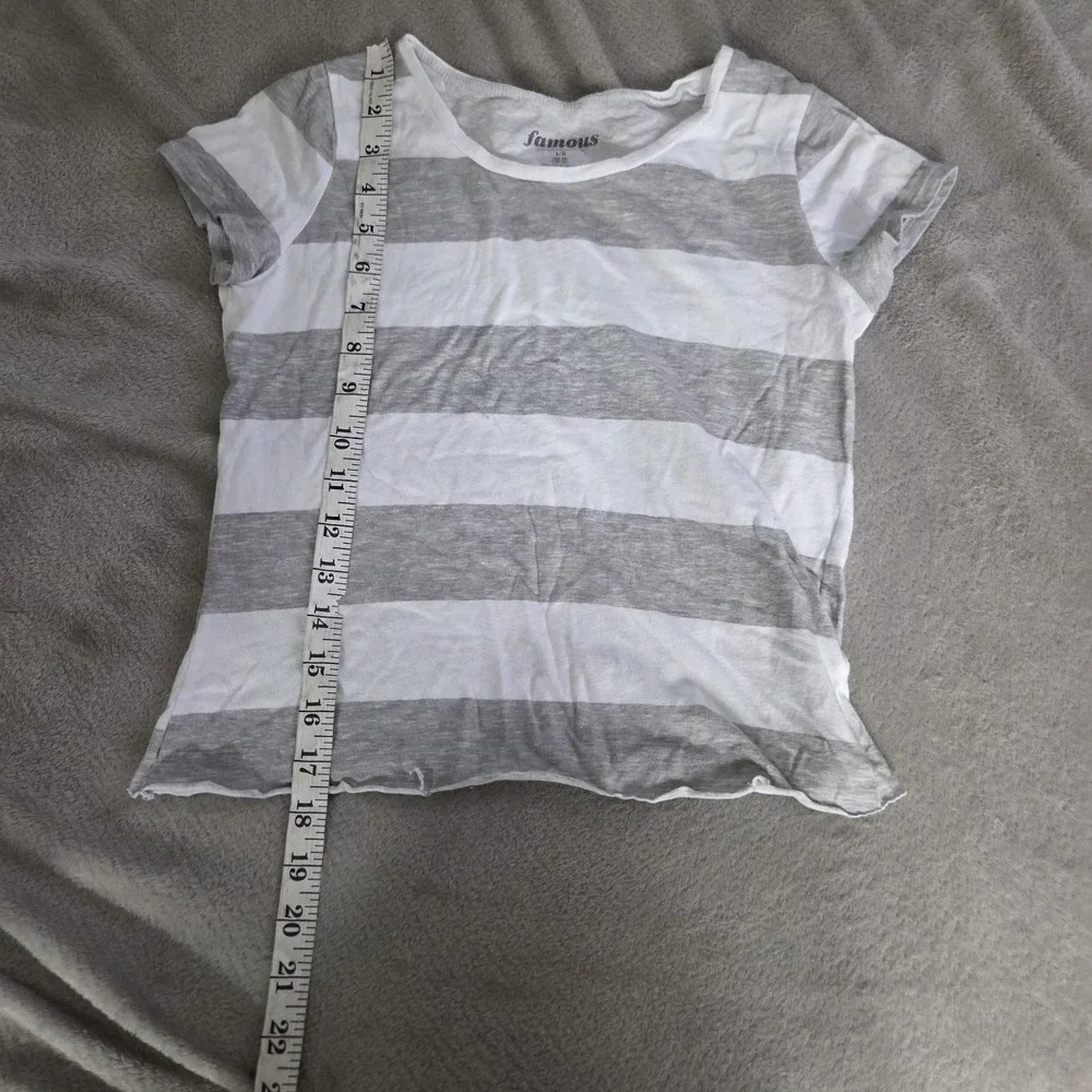 Old Navy Girls Size L Short Sleeve Round Neck White Gray Stripes T-shirt